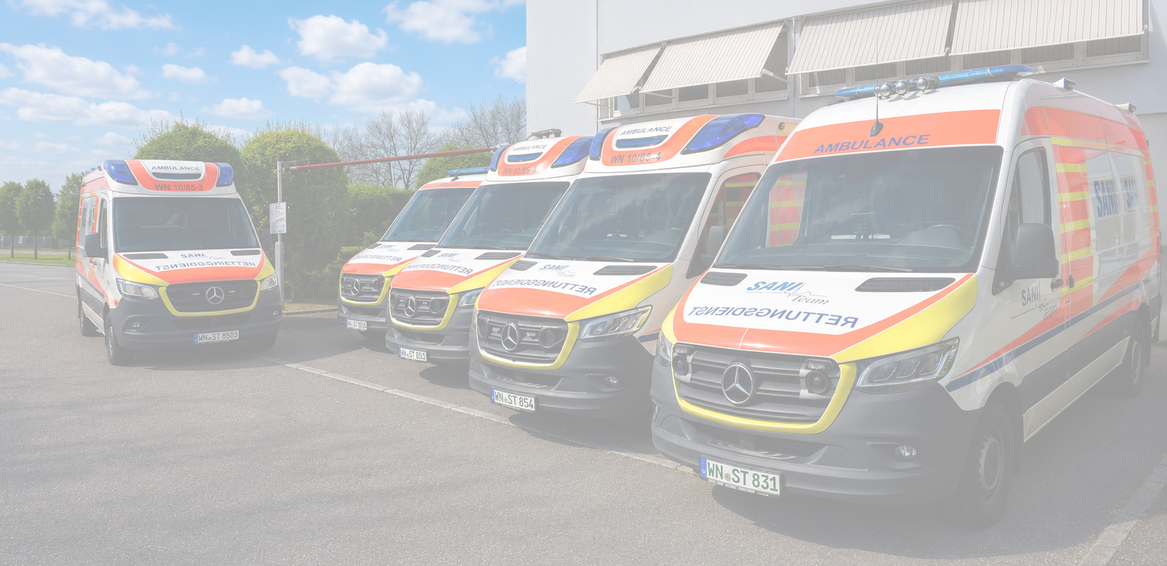 Krankentransportwagen von Sani Team Winkler im Einsatz